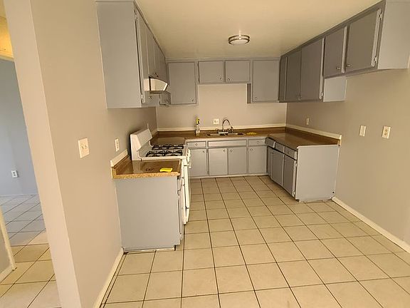 5th image of 1079 Patterson Ave #B