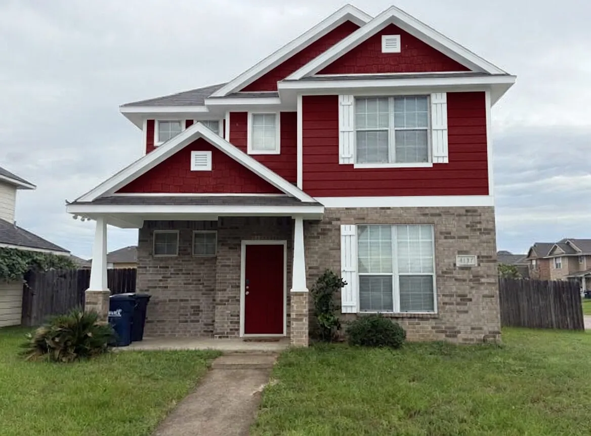 4 bed, 1710 sqft, $1,900 — Photo 1