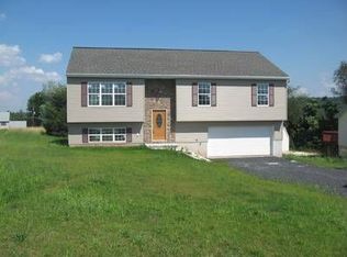 1173 Running Deer Dr, Auburn, PA 17922