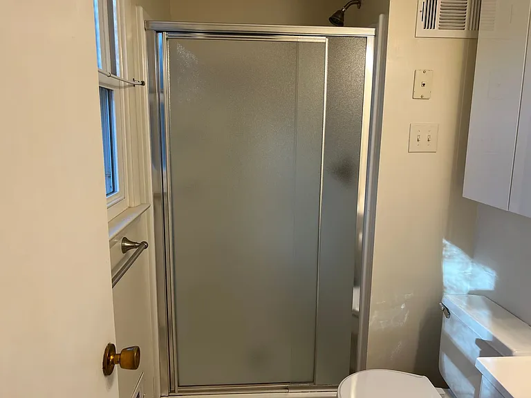 708 Austin Ave — Photo 17
