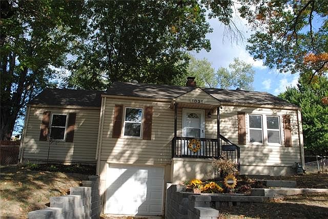 1st image of 1031 S 56th Ter