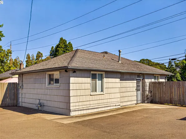7511 SE Harmony Rd, Milwaukie, OR 97222