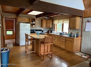 4608 Teal Ln, Dillingham, AK 99576