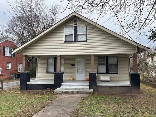 804 Holloway St #1 Photo 1