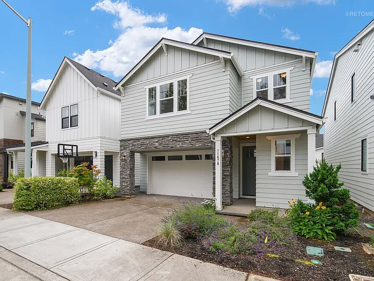 11678 NW Kearney St — Photo 1