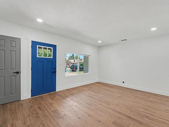 4th image of 3621 San Mateo Ave