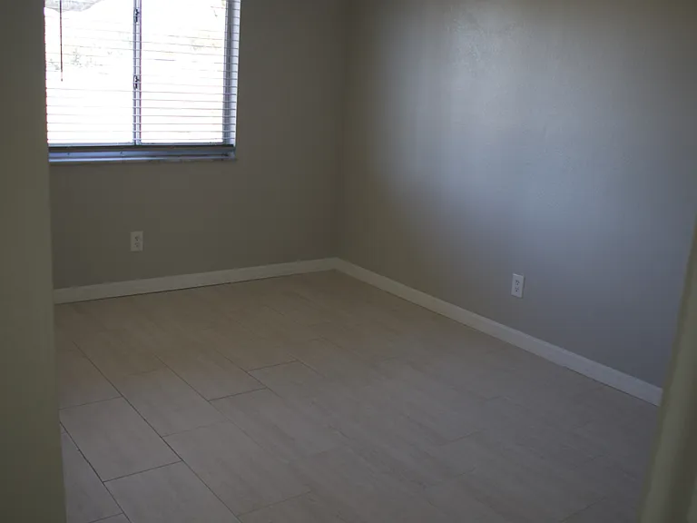 Upstairs Bedroom 2