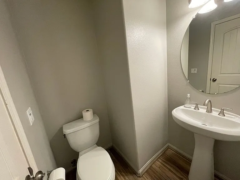 1591 Stow Grove Ave — Photo 6