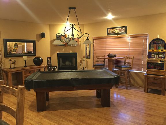 Entertaining room
