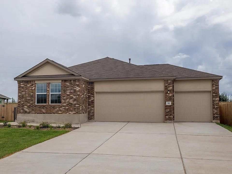 702 Silver Springs Bnd