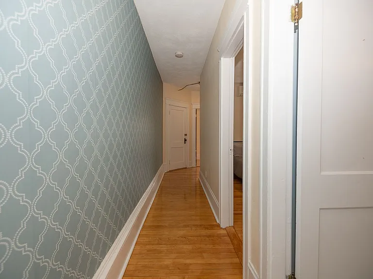 113 Elm St — Photo 3