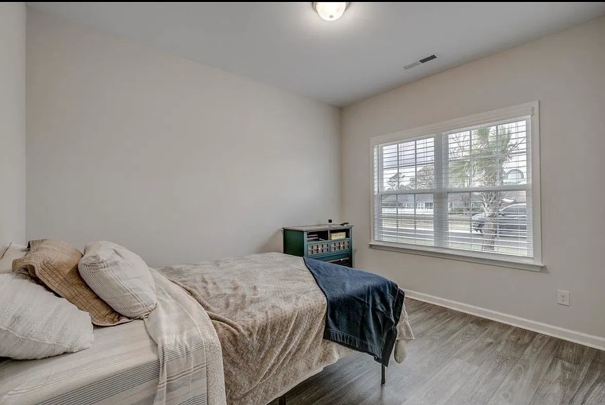 3 bed, 1543 sqft, $2,500 — Photo 3