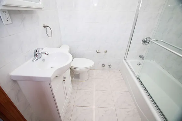 Rented by Nooklyn NYC LLC | media 4