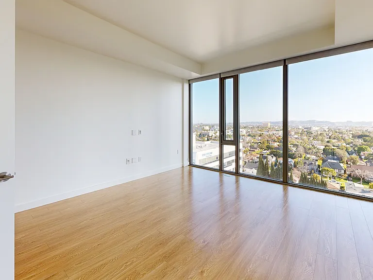 Vision on Wilshire — Photo 47