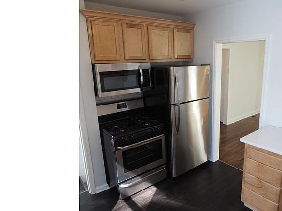 5th image of 1455 Maywood St