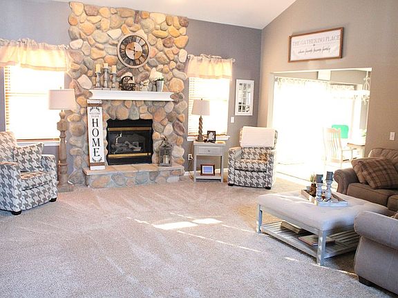 5th image of 26624 McBeth Ct