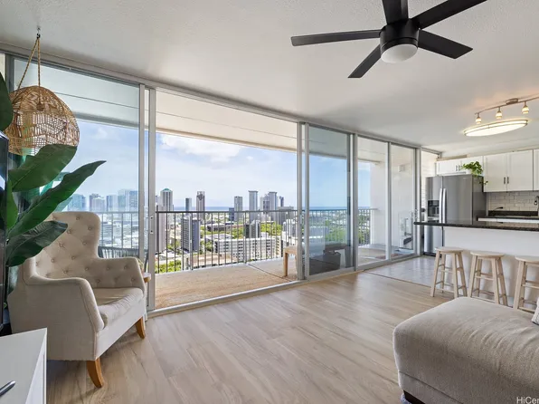 1520 Ward Ave APT 902, Honolulu, HI 96822