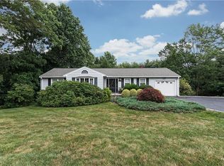 90 Williams Rd, Trumbull, CT 06611