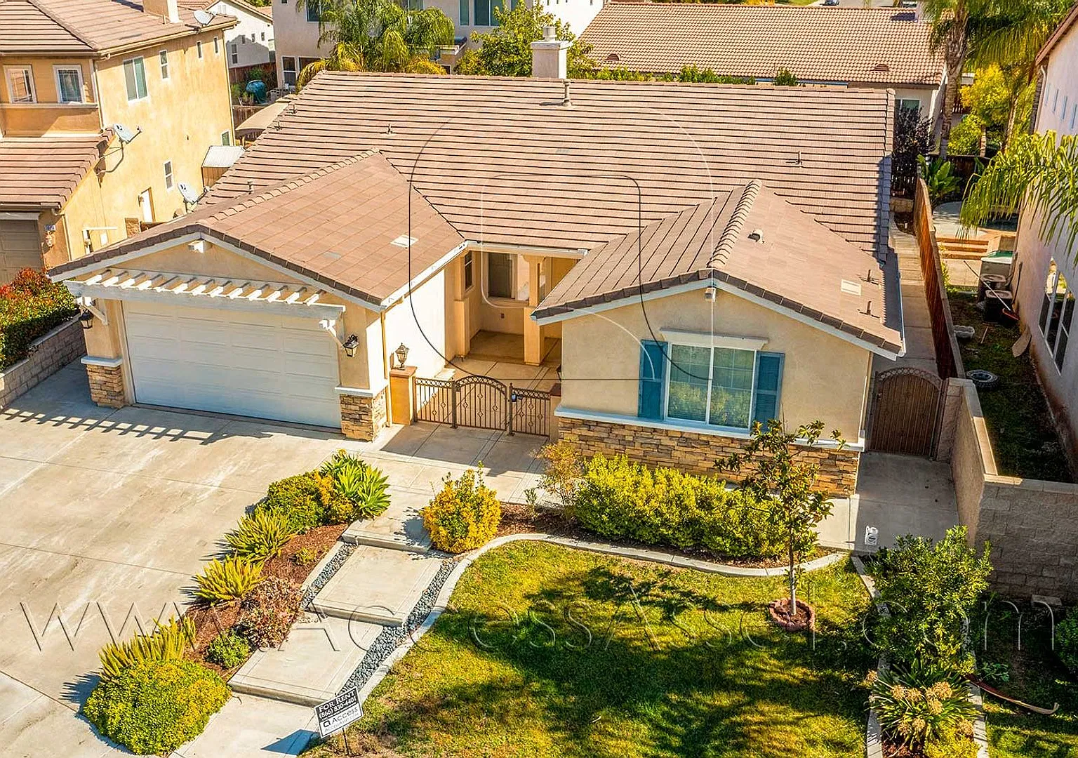 Spacious Single-Story French Valley Home with 3 Beds & 3 Baths — Photo 4