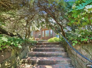 157 Sussex Rd, Tenafly, NJ 07670