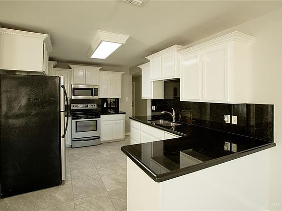 5th image of 1107 Harvey St