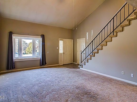 3rd image of 1118 Genesis St
