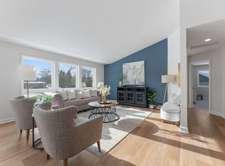 7142 22nd Ave E, Shakopee, MN 55379