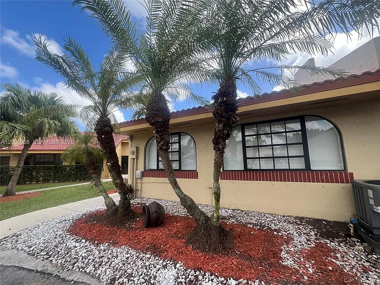 11720 SW 103rd Ln — Photo 2