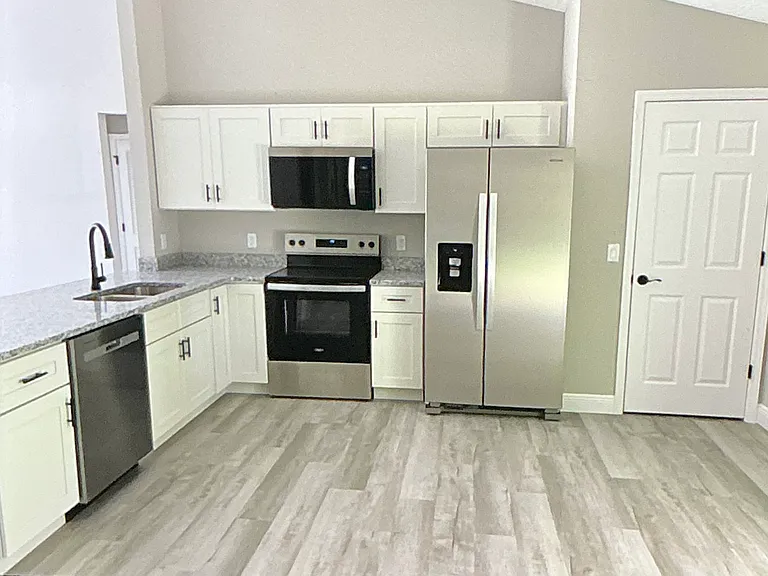 10051 N Gardner Way — Photo 2