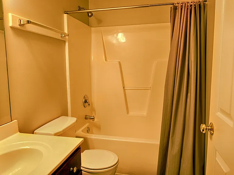 2807 Bombay Dr — Photo 10