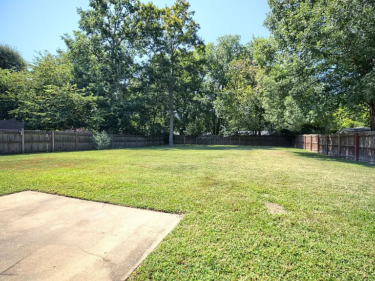 219 Springdale Way — Photo 3