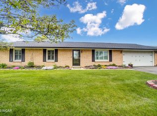1392 Edgewood Dr, Lima, OH 45805