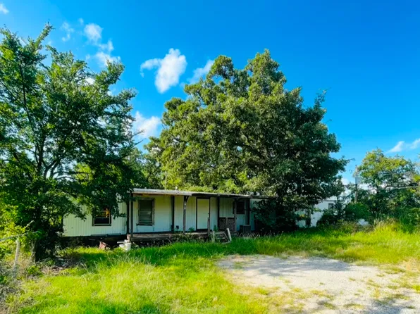 1719 Cooley Dr, Sulphur, OK 73086
