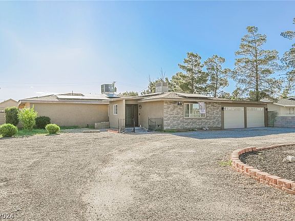 4th image of 933 Betty Ln