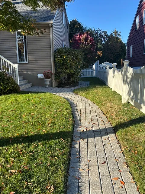 3 bed, 1640 sqft, $5,500 — Photo 2