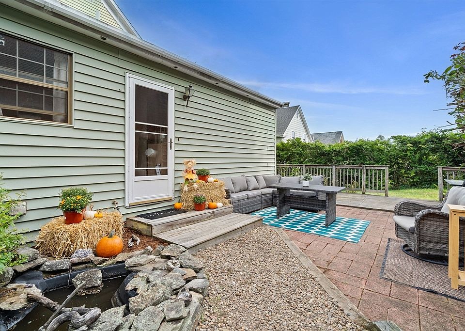 1st image of 22 Brownville Ave