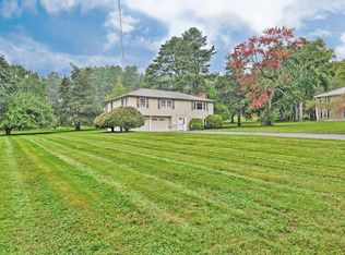 24 Briarwood Rd, Framingham, MA 01701