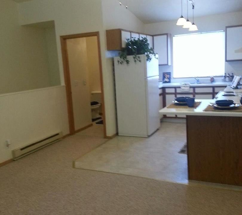 2nd image of 3202 Midvale Dr APT 06
