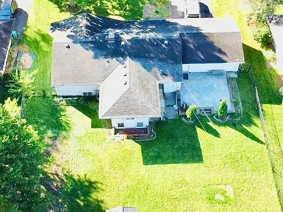 2nd image of 795 County Road B2 W