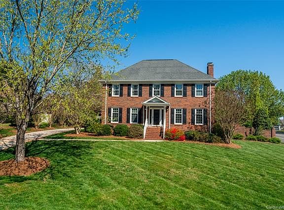 2nd image of 2930 Colony Woods Dr