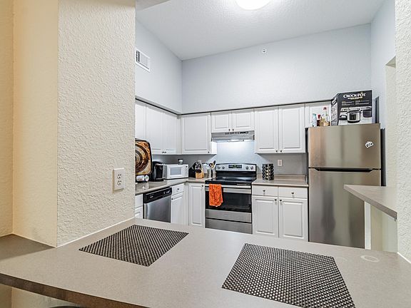 3rd image of 402 S Armenia Ave Unit 116