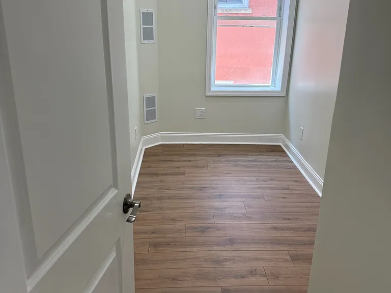 1854 Loring Pl S #2 — Photo 13