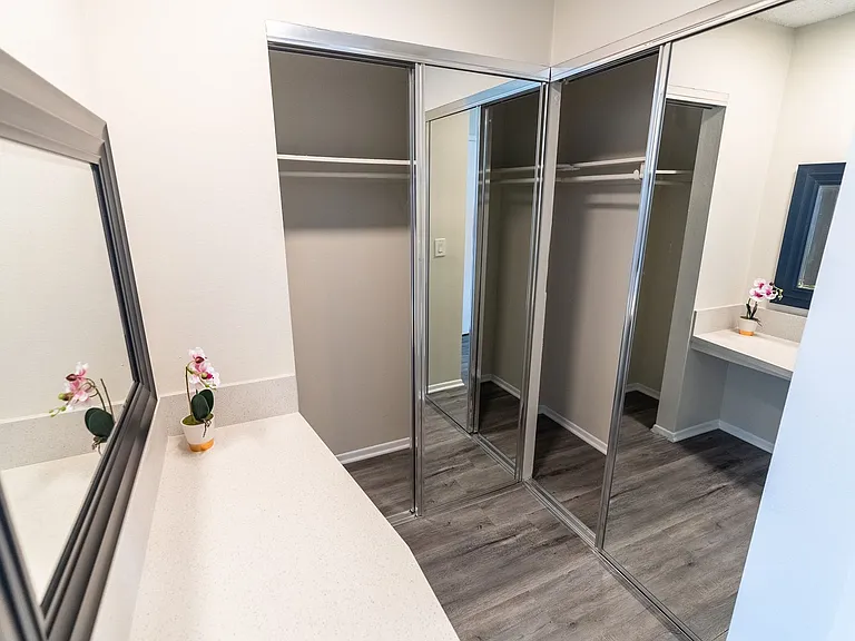 4200 Harbor Blvd — Photo 35