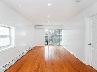 25-20 32nd St #3T, Astoria, NY 11102