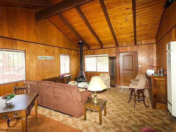 5th image of 516 Villa Grove Ave