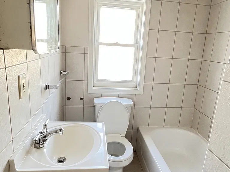 86 Pacific St #2A — Photo 9