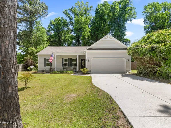 118 Bayside Drive, Sneads Ferry, NC 28460