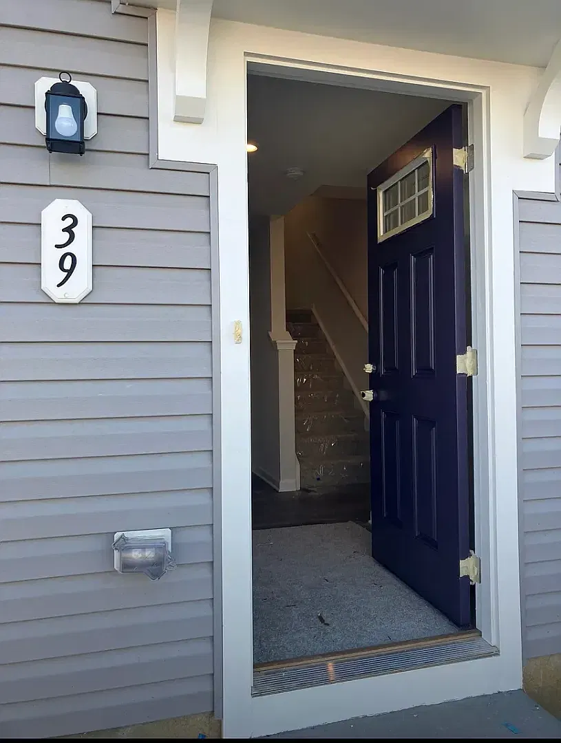 Beautiful end-unit townhome built in 2022. East-facing, with morning sun in front and evening sun... — Photo 3