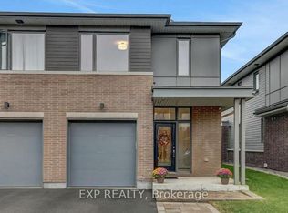 312 Squadron Cres, Ottawa, ON K1K 4Z4