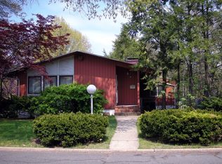 19 Willow Ln, Tenafly, NJ 07670